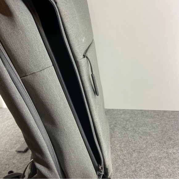 Urban Lifestyle Grey Laptop Backpack NEW - Picture 4 of 7